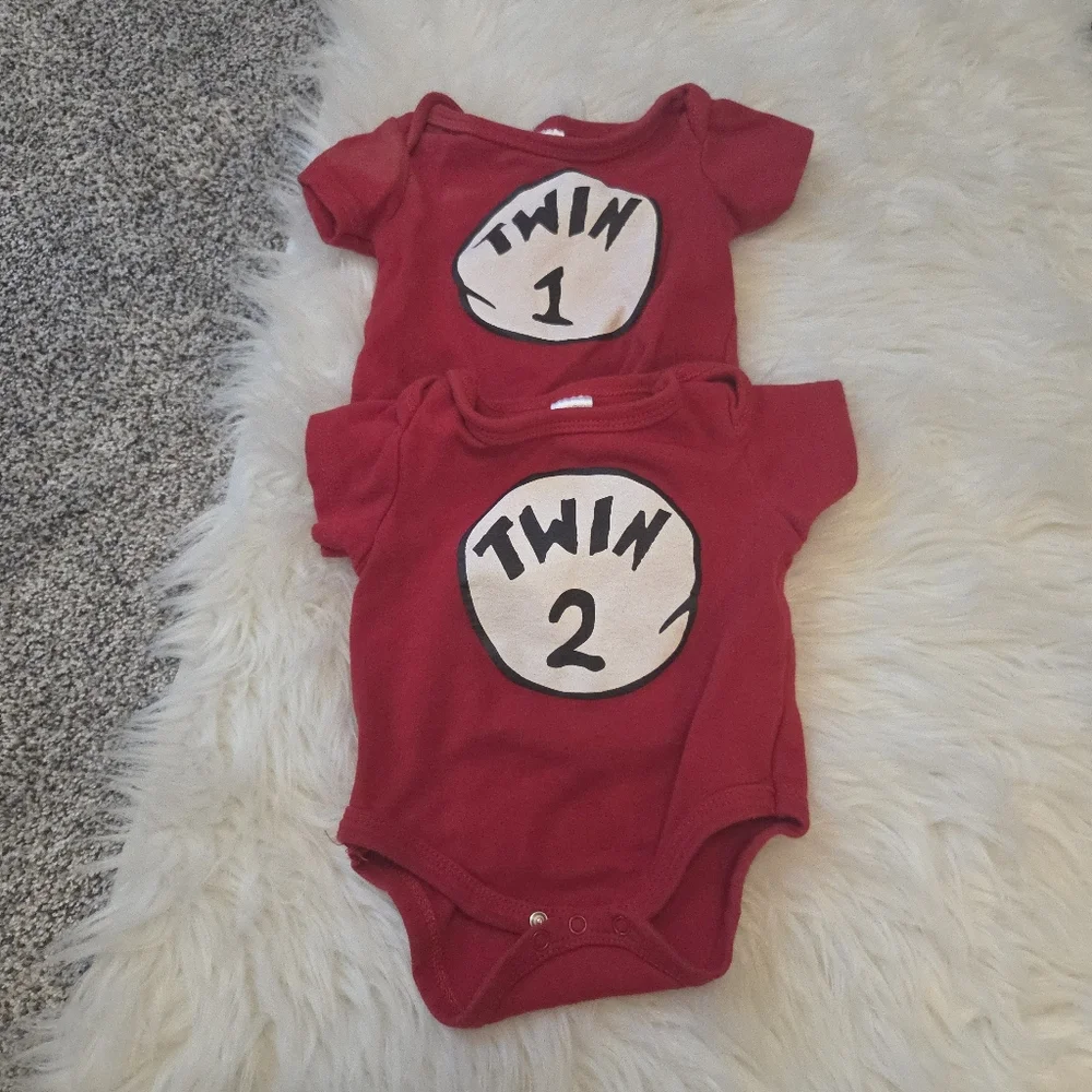Baby Clothes TWINS Lot - Picture 8 of 16